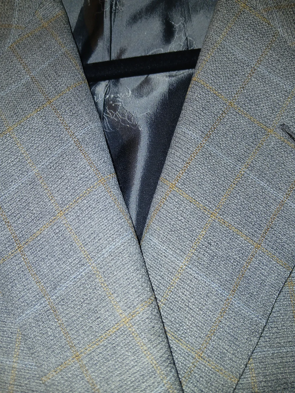 Men's Brioni Light Gray Plaid Blazer - Classic Three-Button Jacket